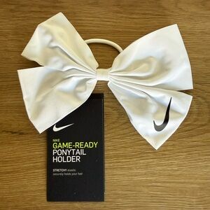 NWT Nike White Ponytail Holder with Bow Game Day Ready Cheerleading One Size